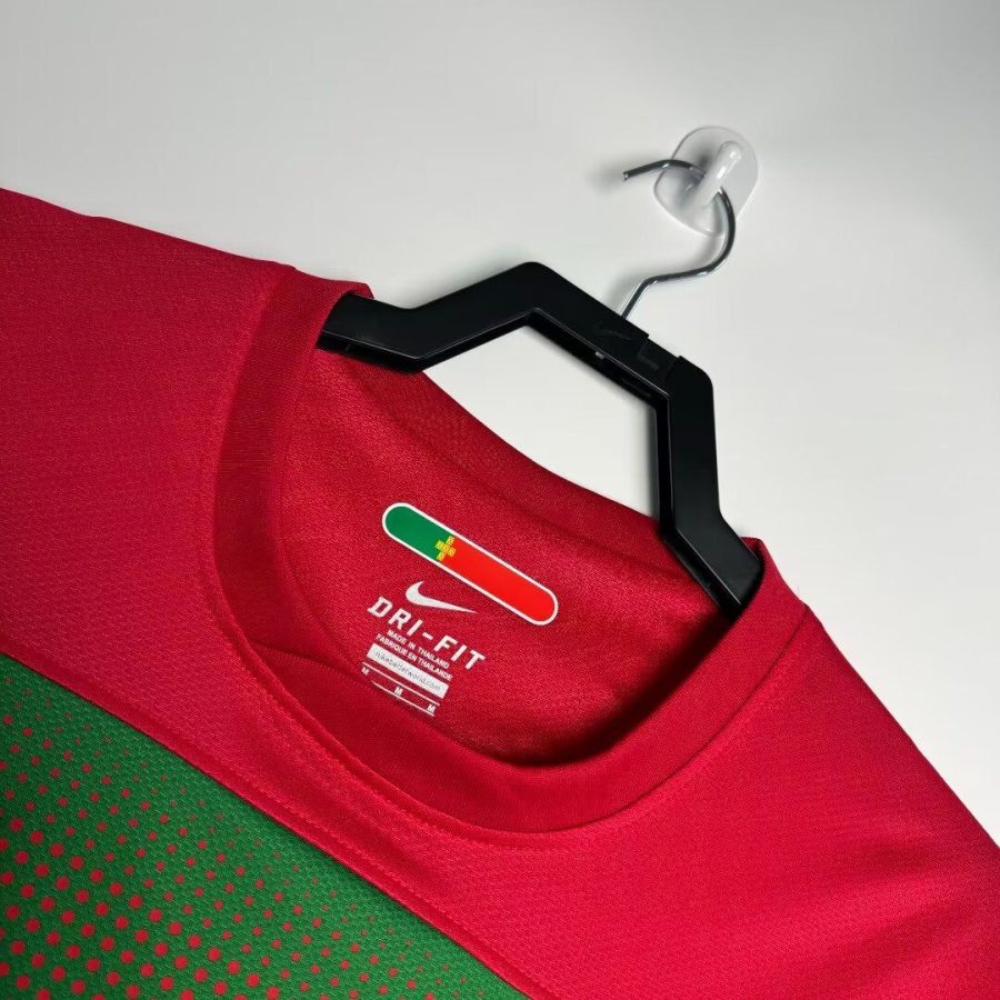 maillot-domicile-portugal-saison-2010-rouge-et-vert camisola principal Portugal temporada 2010 vermelha e verde