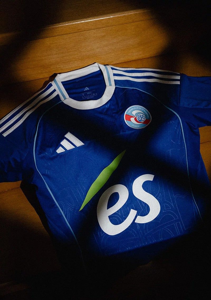 Camisola principal RC Strasbourg época 2025 2026