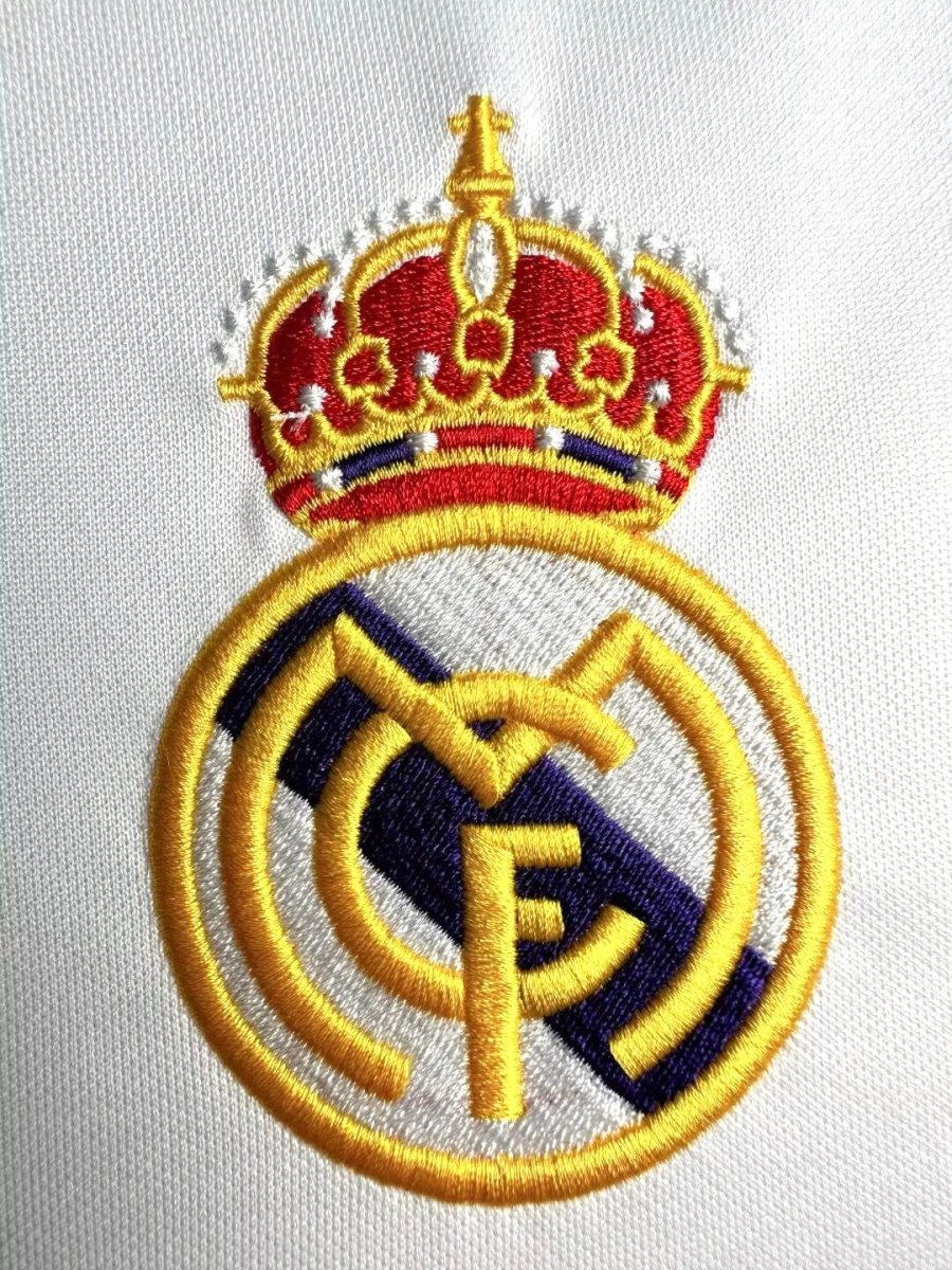 Camisola principal Real Madrid época mil novecentos e noventa e quatro mil novecentos e noventa e cinco