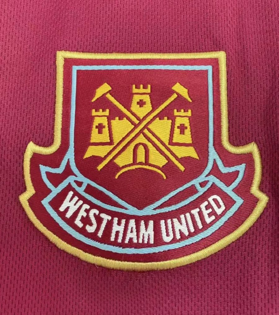 camisola principal West Ham logótipo do clube e patrocinador