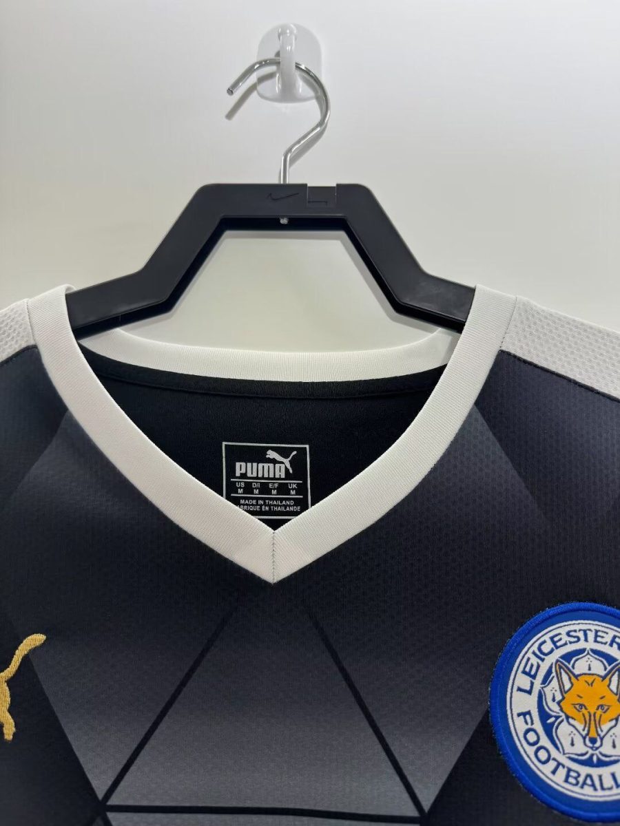 maillot-exterieur-leicester-city-saison-2015-2016 maillot extérieur Leicester City saison 2015 2016