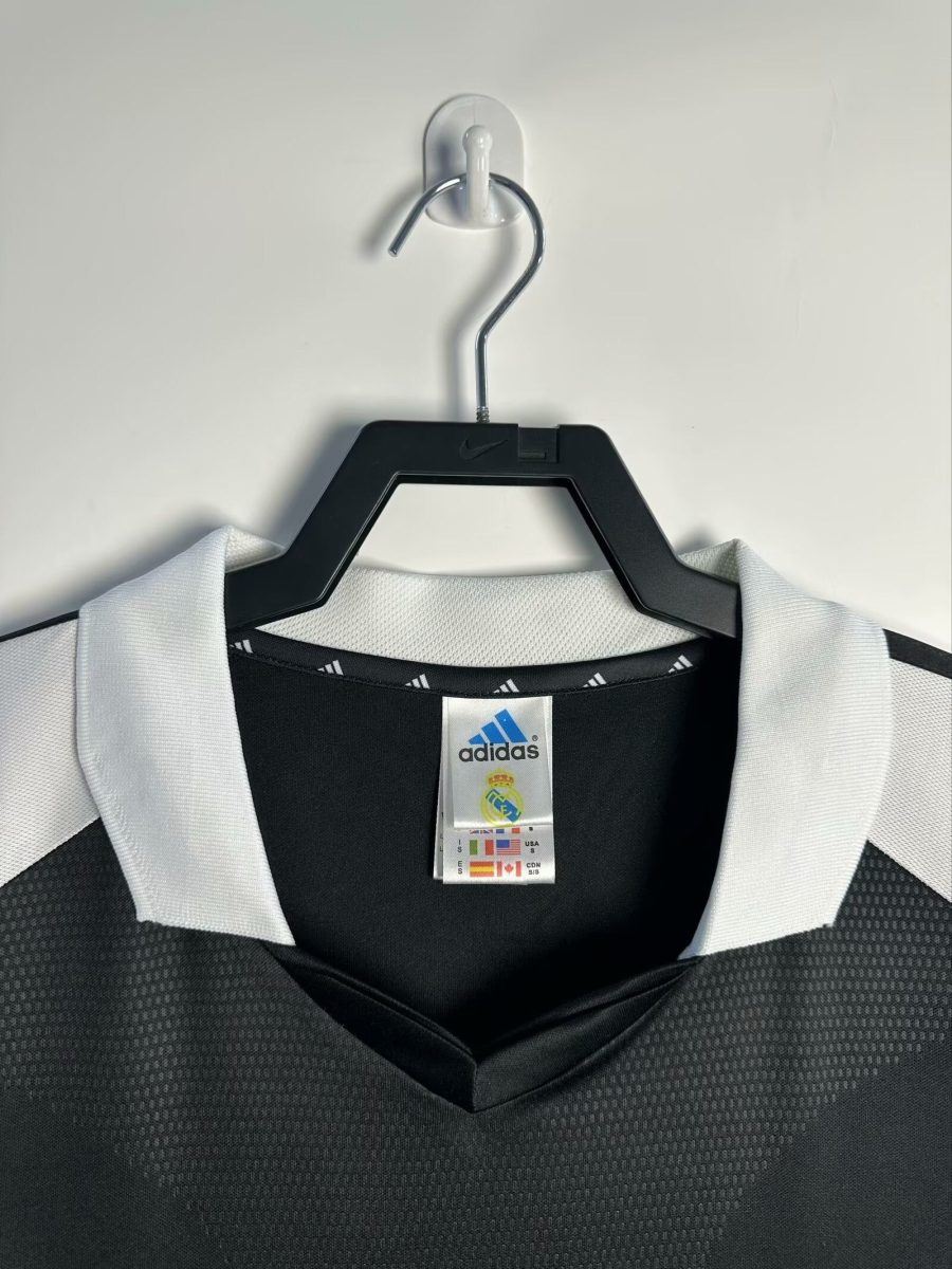 camisola alternativa Real Madrid época 2001 2002