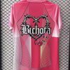 maillot-officiel-fc-barcelona-edition-rose-collaboration-karol-g-pour-supporters camisola oficial FC Barcelona edição rosa colaboração Karol G para adeptos