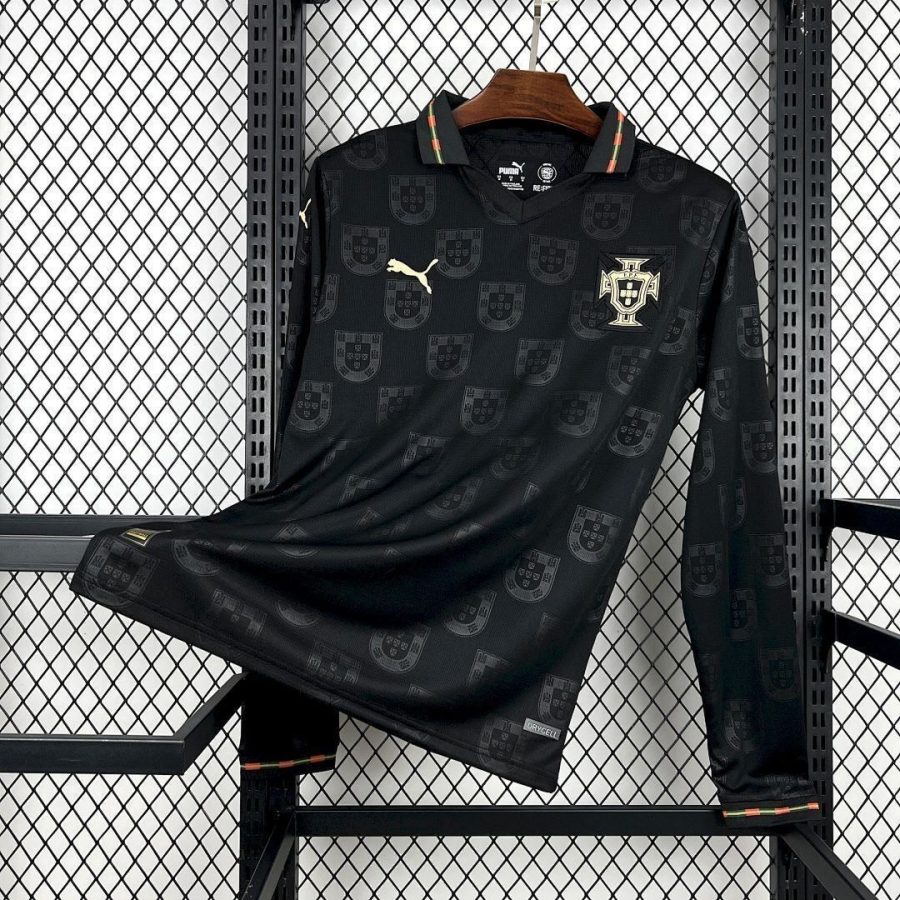 maillot-portugal-edition-speciale-eusebio-manches-longues-20252026 CAMISOLA PORTUGAL EDIÇÃO ESPECIAL EUSÉBIO MANGAS COMPRIDAS 20252026