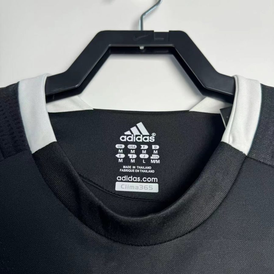 Camisola third do Real Madrid época 2008 2009
