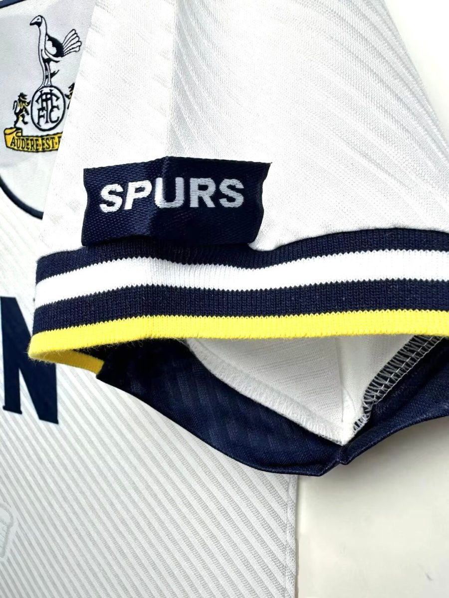 maillot-vintage-tottenham-hotspur-a-domicile-annees-quatre-vingt-dix Camisola vintage Tottenham Hotspur Principal anos noventa