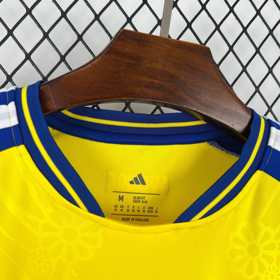 equipamento de futebol sueco em casa 2026 camisola azul e amarela