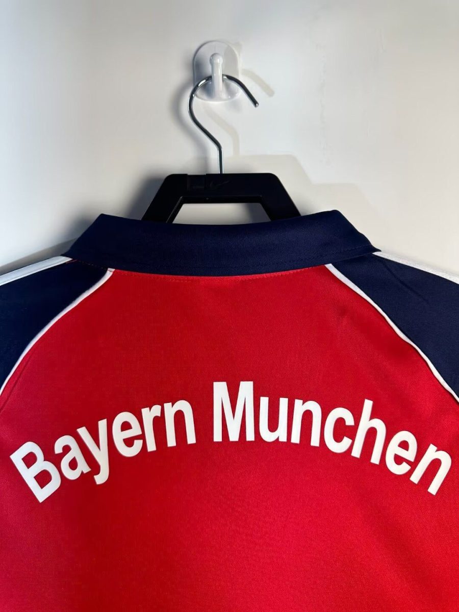 tenue oficial Bayern Munich Principal edição 2000 2001