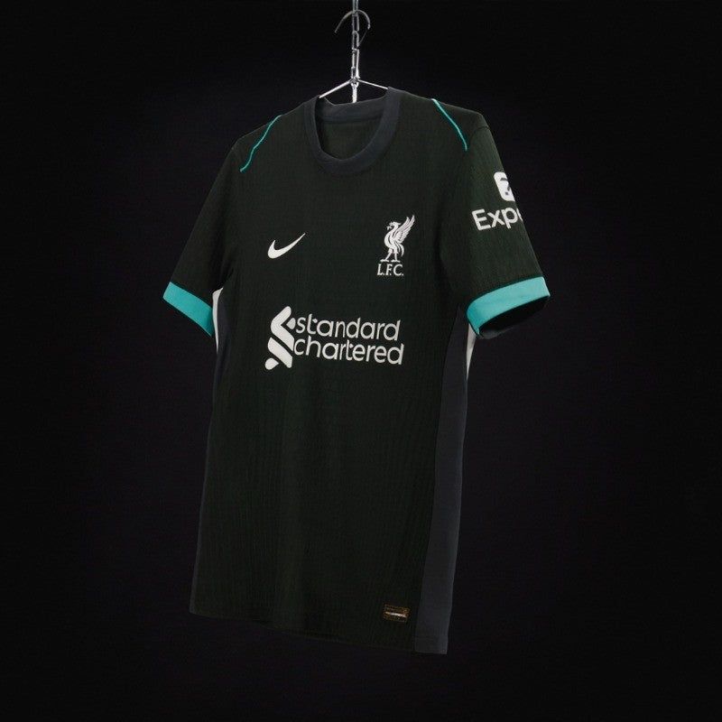 tunique-de-football-liverpool-modele-away-2024-2025-pour-supporter-adulte Túnica de futebol Liverpool modelo away 2024 2025 para adepto adulto