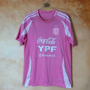 0c5c54560990db599b21f8e9dfbf9151.jpg Camisola Argentina 2024/25 Edição Rosa