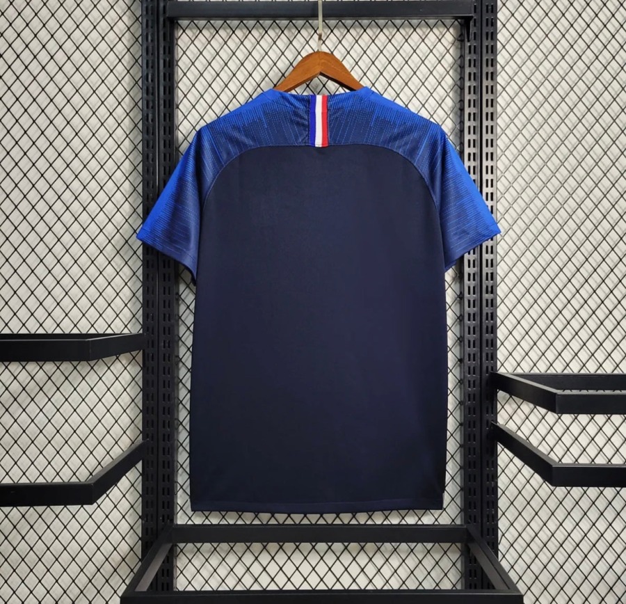 105F7157-17BF-49C8-AA6D-3649575F9B27.jpg Camisola França Principal 2018