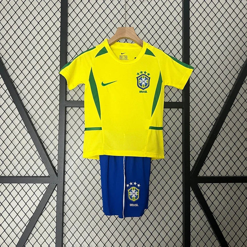 1aaa953d1bce6192a6b282fb68d06fe7.jpg Camisola Criança Brasil Retro 2002