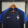 28dffe603326f5268b283aa6aba649f6_b34c64d8-5f27-4c4d-b8d8-2f2cef77f17c.jpg Camisola Seleção Francesa Retro 2018