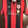 2C93D2F8-F018-4542-B930-C6EC38A560C6.jpg Camisola Eintracht Frankfurt Principal 1999/2000