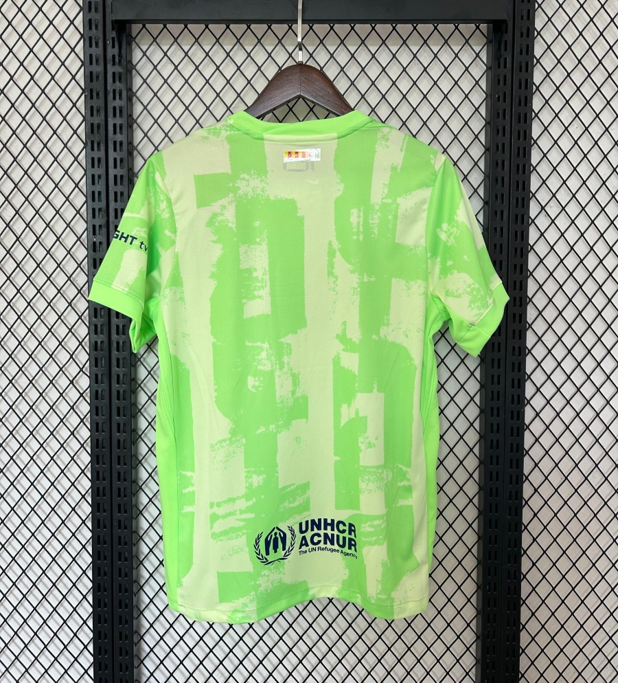 33cfe0e9_70e2b0c0-a817-42a8-8970-4ff1cf1fe2a6.jpg Camisola Barcelona 24/25 Edição Especial Green