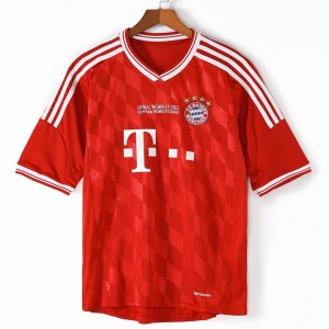 Camisola Bayern Munich Principal 2013-2014 Retro