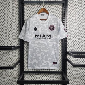 37B95DABC420A648274D7FF4C6301911_540x_eeb54422-5221-4db7-bb79-8abab0fceba3.jpg Camisola Inter Miami 2023-2024 Edição Limitada Cinza