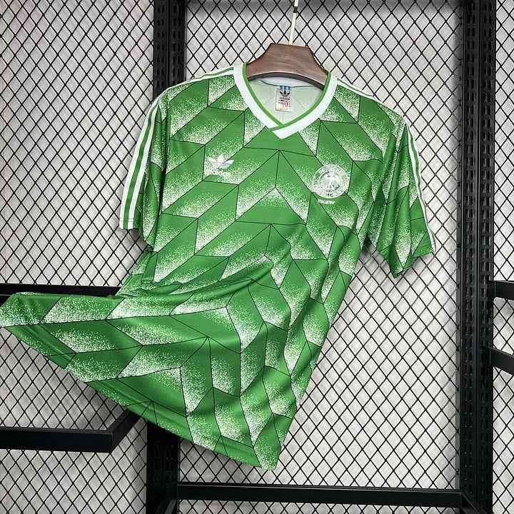 37fc66f4ca4cedfdcffb27dd4bdd504e.jpg Camisola Alemanha Retro 1990