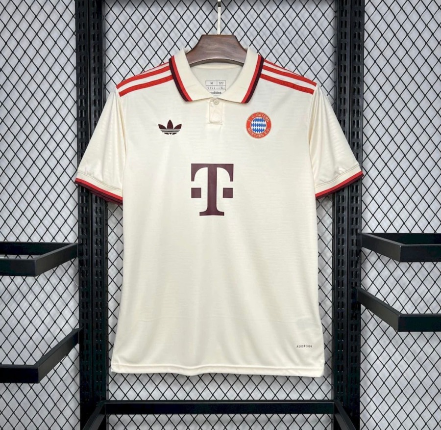381E2E1E-7D96-470B-AEAA-AA84BFB9B905.jpg Camisola FC Bayern Munich Terceira 2024/25