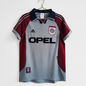 4CED5613-1CE5-4130-9638-23AF01496C43.jpg Camisola FC Bayern Munich Third 1998/99