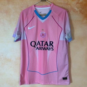 5e0d29d968fd1fa3f67d81cc09ec4575.jpg Camisola PSG 25/26 Rosa Special Edition