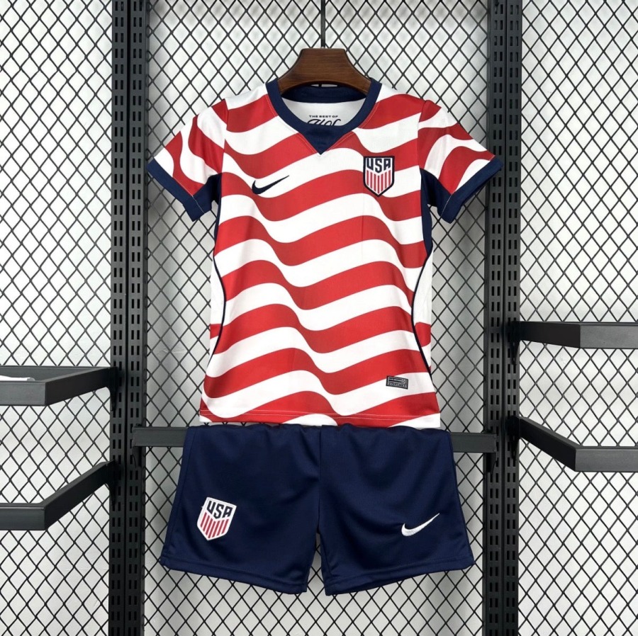 602E12F3-1562-4818-8356-84C9C2CBA414-1.jpg Camisola Estados Unidos Principal 2026 Criança