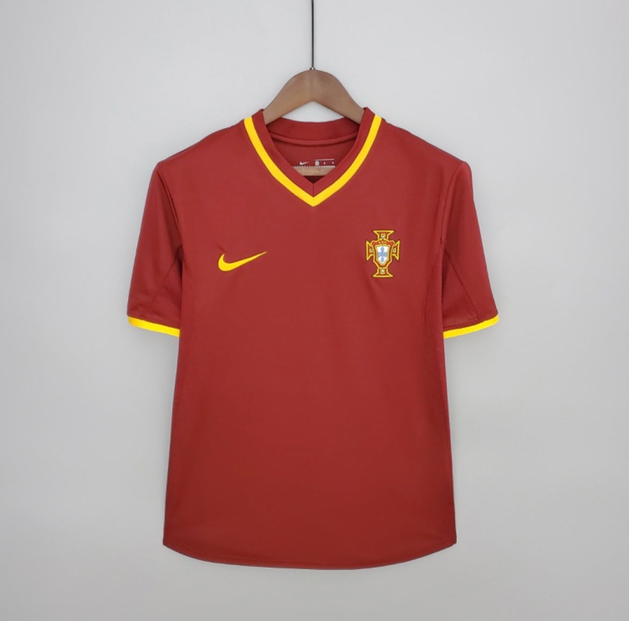 65253745-0288-4A54-B617-126EA3737A08.jpg Camisola Portugal Principal 2000