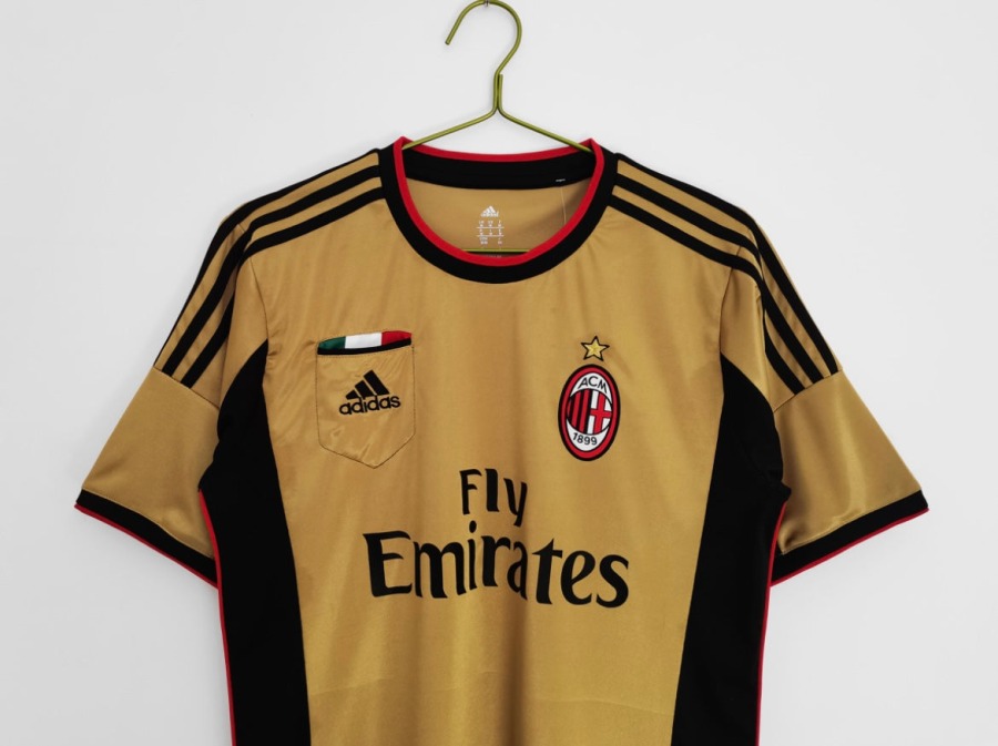 7D813EC9-4B99-4633-9979-CF675CA2D6B2.jpg Camisola AC Milan Alternativa 2013/14