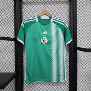 7E281EFA-F952-457D-8C7D-DC45A222D0D3_540x_ad647ff2-4241-4bde-b23a-6f2b7fa341fb.jpg Camisola Argélia Principal 2022-2023