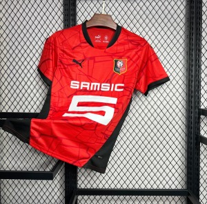 92EF94AB-7982-4C63-BC3D-2EEBE82C4A04.jpg Camisola Stade Rennais Principal 2024/25