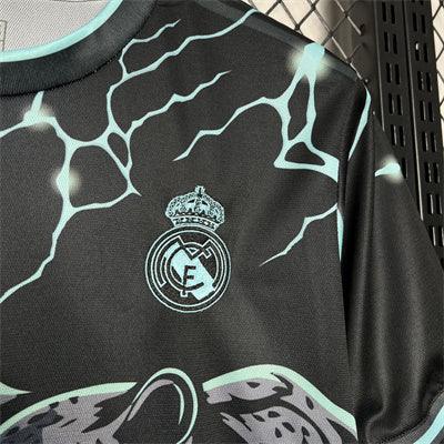 94ab1e5e_540x_4149b4d0-8d1c-419f-a825-691768e3e530.jpg Camisola Real Madrid 2024/25 Preto e Verde Edição Especial
