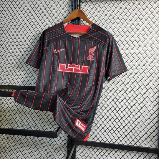 9fc058fa_540x_c4229d03-fc86-4dfc-80b8-3124bf3e64e2.jpg Camisola Liverpool 2023 Premium Streetwear