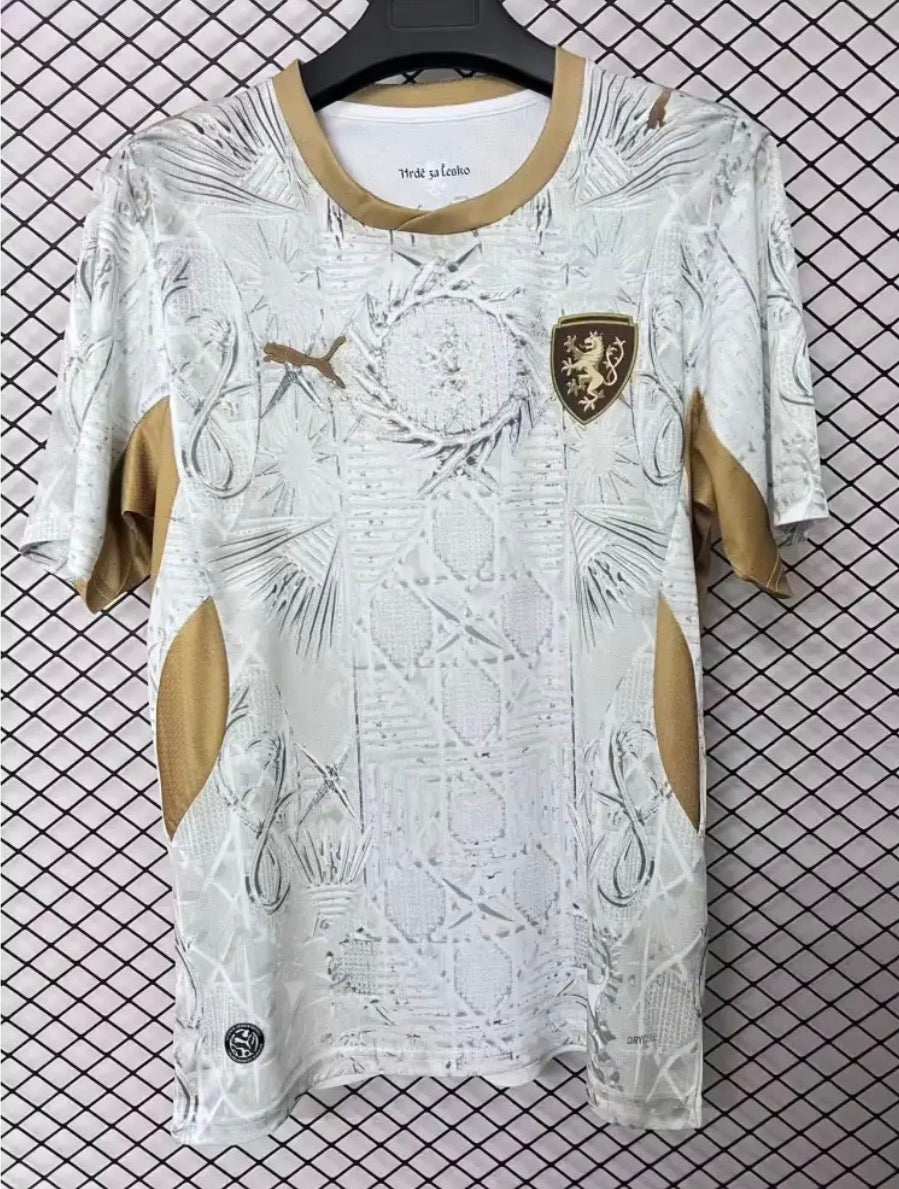 B27E6AE6-18CF-4CA7-B32E-F481A32F27F4.jpg Camisola República Checa Alternativa 2026