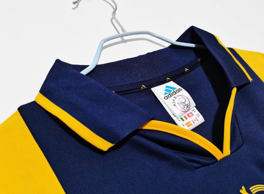 E7F472AD-D689-414C-A675-C509664DE412.jpg Camisola Ajax Amsterdam 2000/01 Alternativa