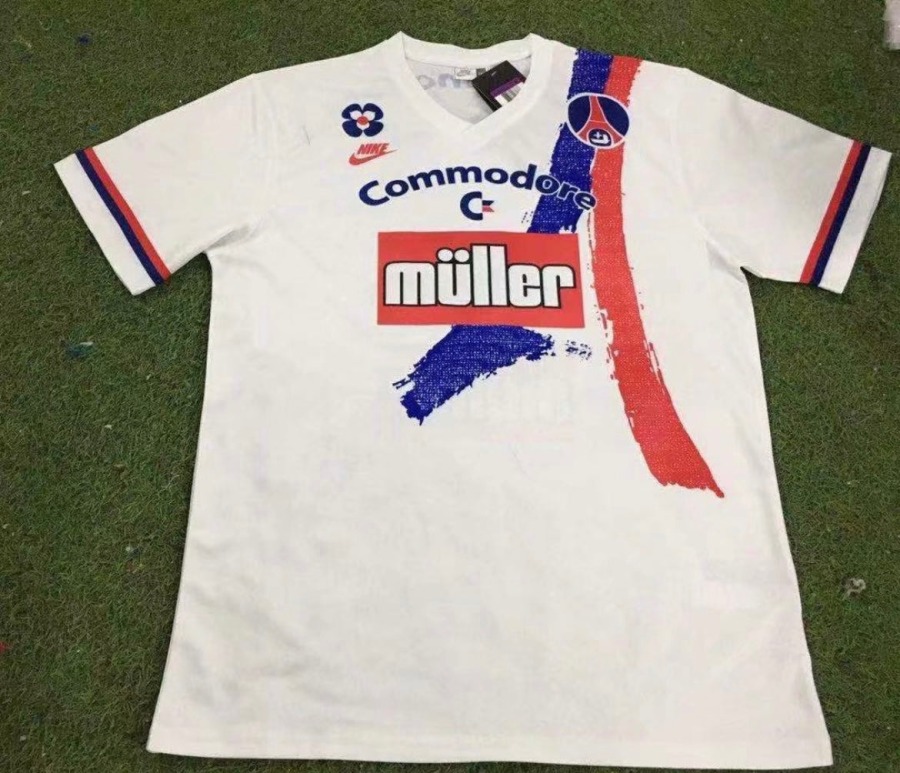 FullSizeRender_427389fb-66ff-417a-aa1b-56d16a614378.jpg Camisola PSG Alternativa 1991/92
