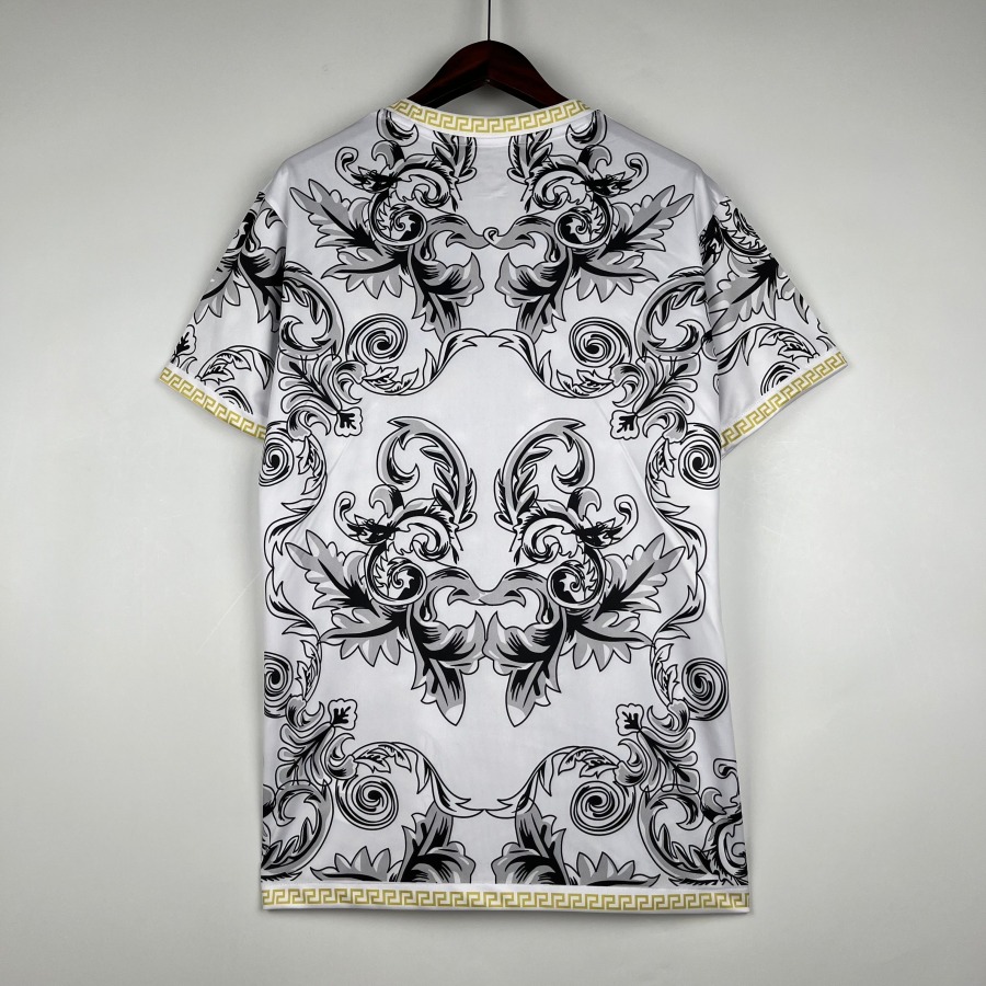 IMG-1168_76822902-5b9d-408f-99ad-65cd51131804.jpg Camisola Itália Concept Branco Dourado 2023 2024
