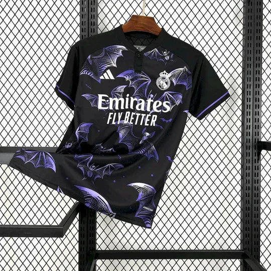 IMG-6225_540x_e6ed98e9-41bb-4864-aa33-66664413e0ab.jpg Camisola Real Madrid Edição Especial 2024/25