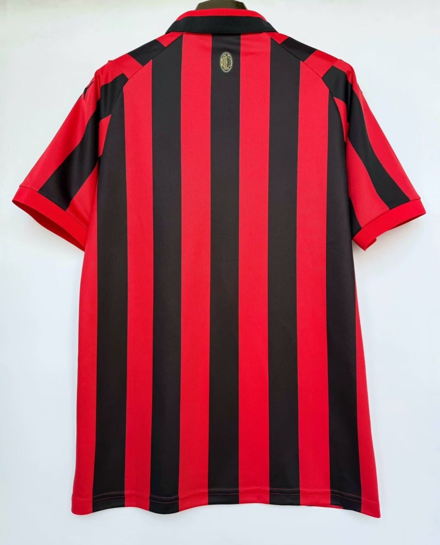 WhatsAppImage2024-12-28at13.35.11_1_703ff0a0-6f46-4057-af85-84abf3ecdb45.jpg Camisola AC Milan 2024/25 Edição Especial