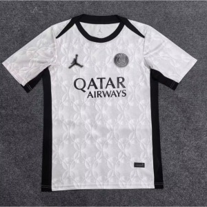 b9841a6e7377f2b1aba4a07cb3f1acd1.jpg Camisola PSG 26/27 Especial Branca