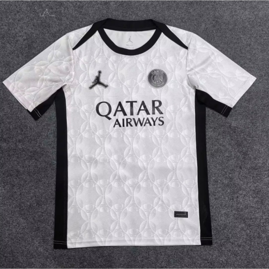 b9841a6e7377f2b1aba4a07cb3f1acd1.jpg Camisola PSG 26/27 Especial Branca