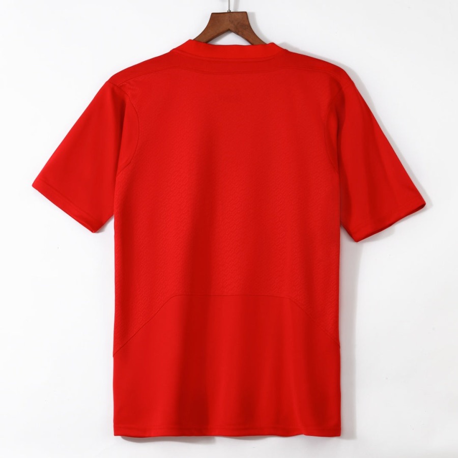 d31251020ec71363f18690ac7f4180b6.jpg Camisola Liverpool Principal Retro 2004-2005