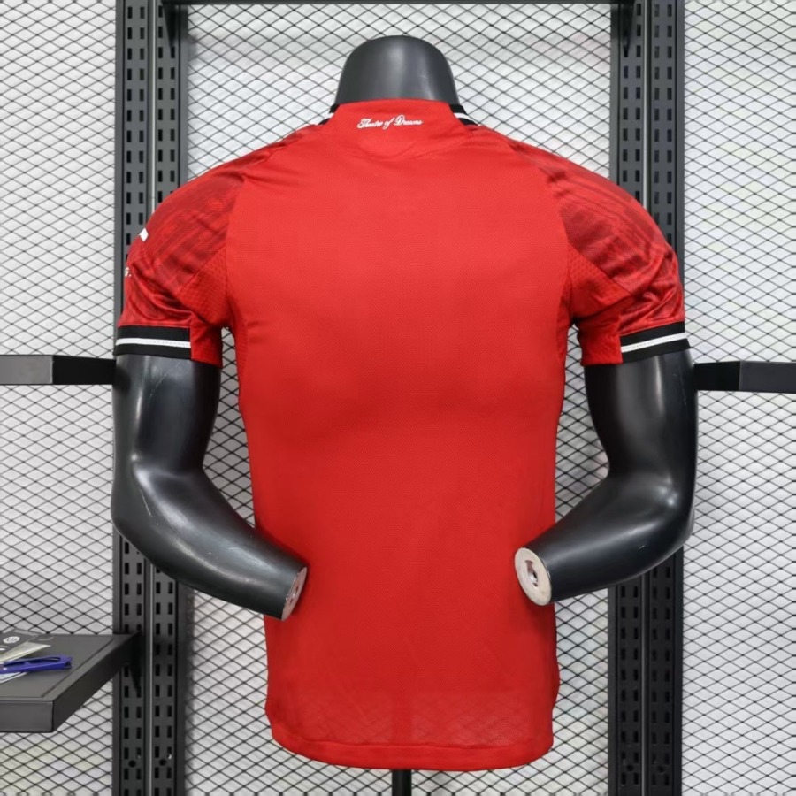 d72d7f9bd5485408ac9639fd7a7b56e7.jpg Camisola Manchester United Home 2025/26 Versão Jogador