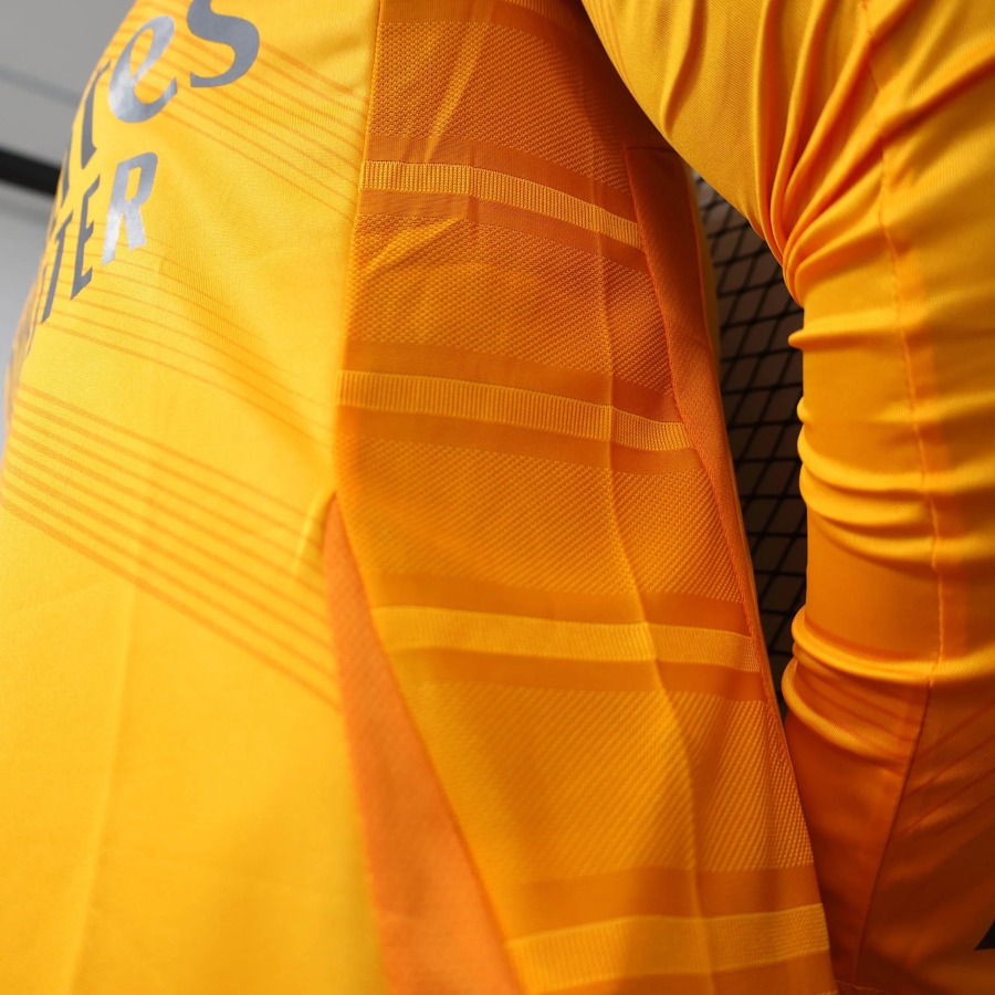 e8df1d0c.jpg Camisola Real Madrid 2024-2025 Manga Comprida