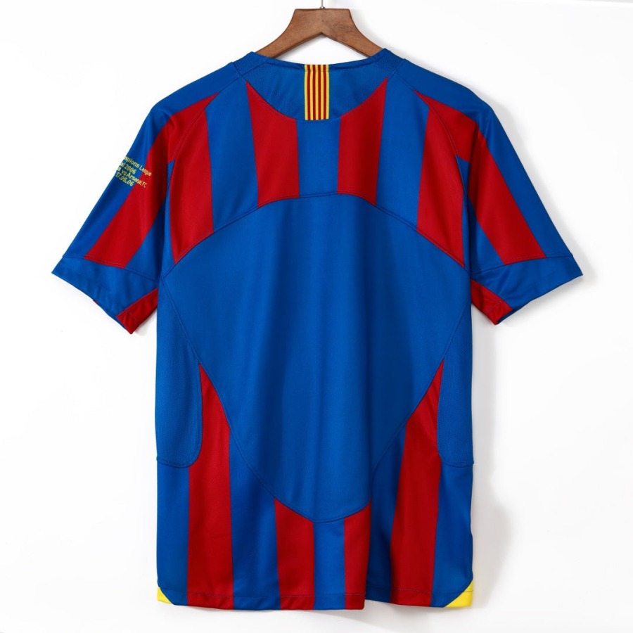 ec39256024c3f7ccbda25000ebb0b297.jpg Camisola Barcelona Principal 2005-2006 Retro