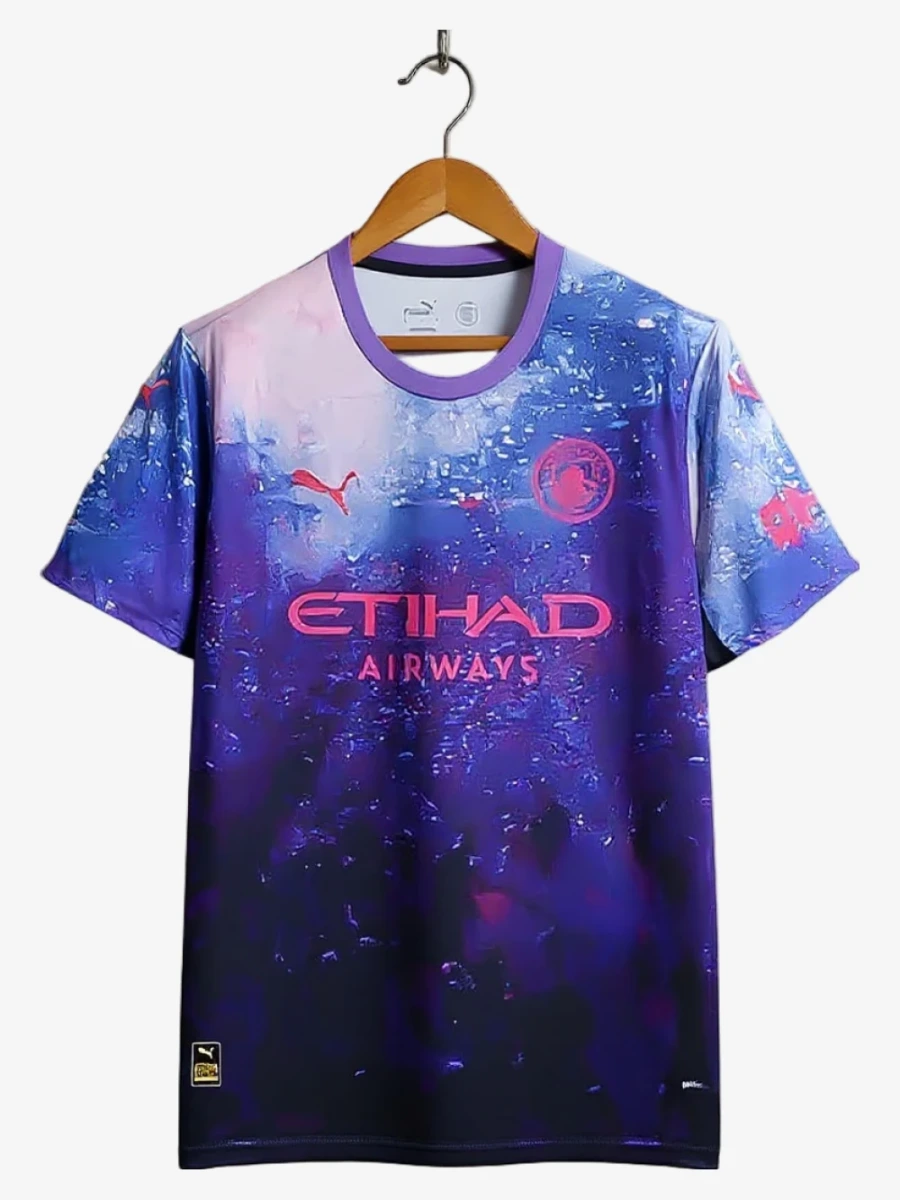 maillot-concept-manchester-city-edition-violet-2025-2026 studio v12 Camisola Concept Manchester City Edição Violeta 2025-2026