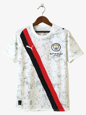 maillot-manchester-city-exterieur-2025-2026 studio v12 Maillot Manchester City Extérieur 2025-2026